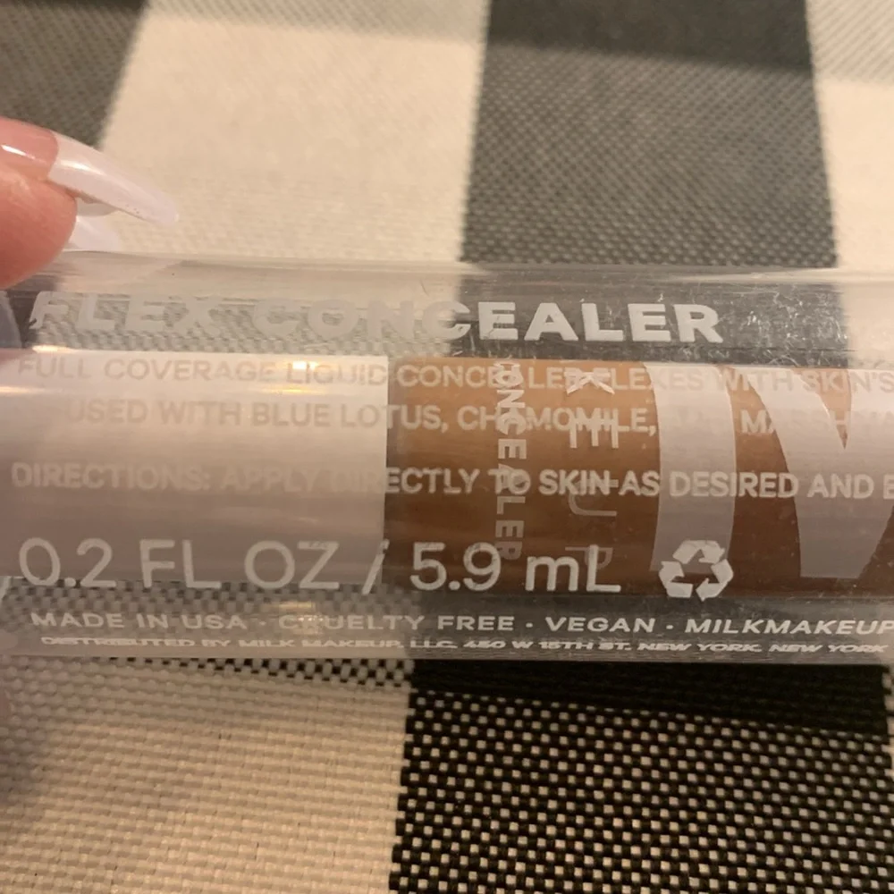 Milk Makeup Tan Flex Concealer